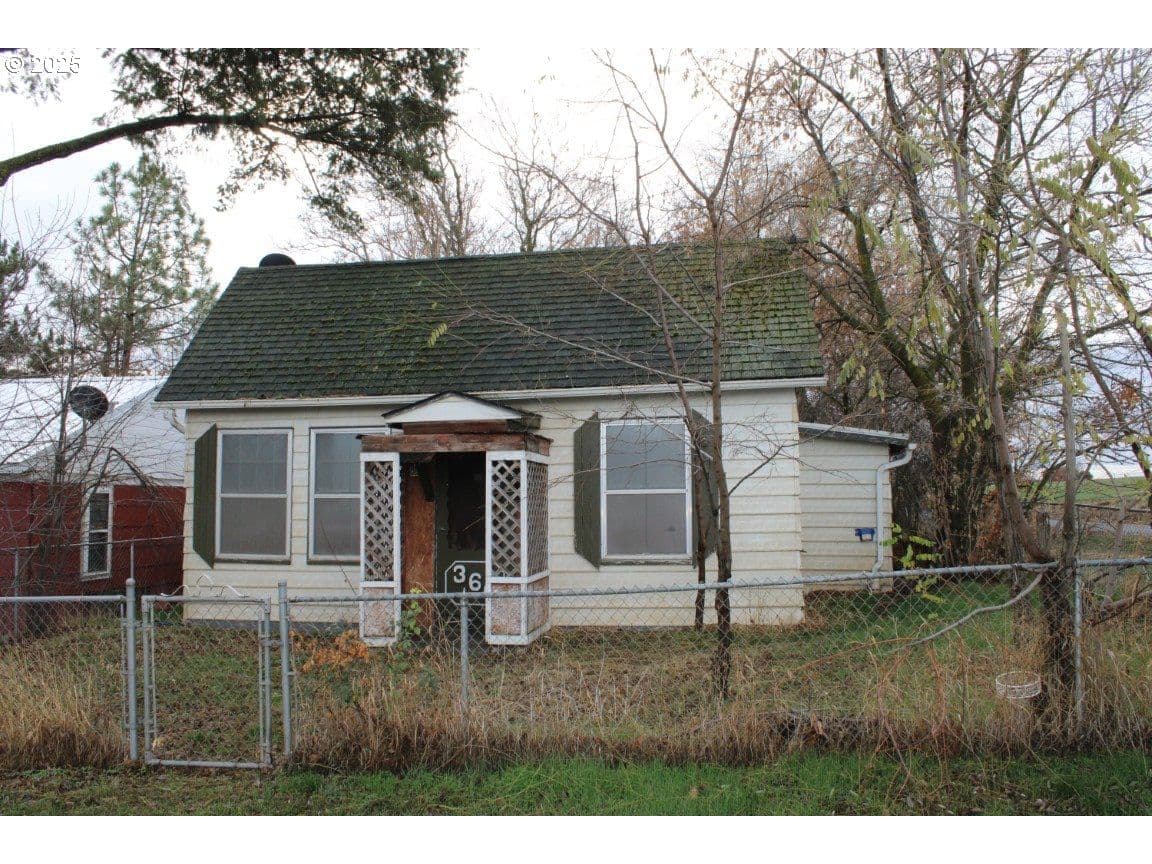 Listing photo 1 of 6