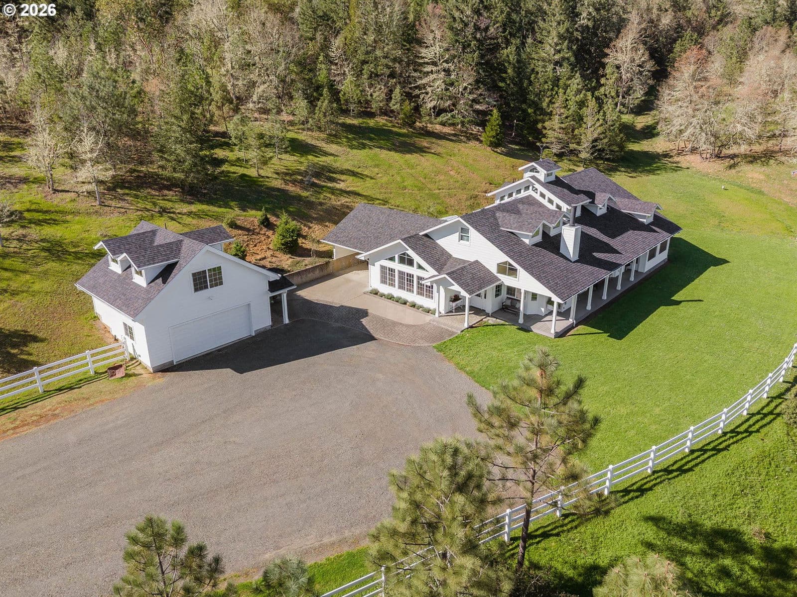 Listing photo 1 of 6