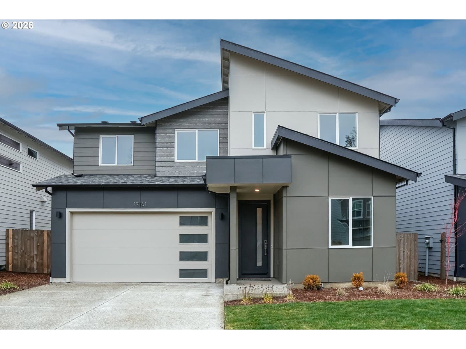 Listing photo 1 of 6