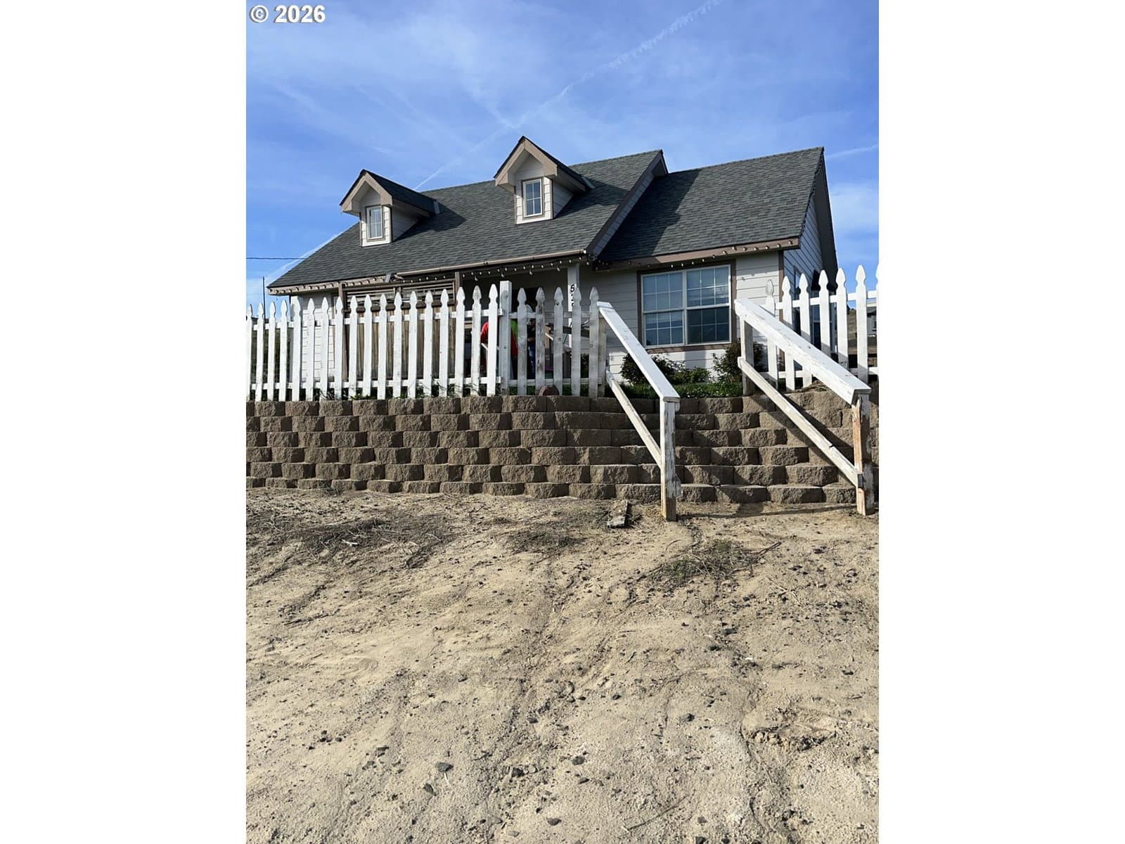 Listing photo 1 of 6