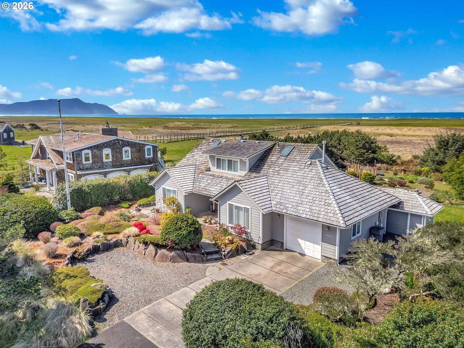 Listing photo 1 of 6