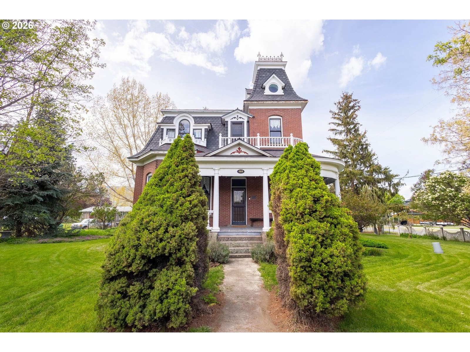 Listing photo 1 of 6