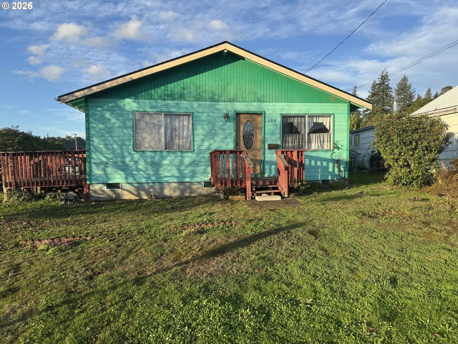 Listing photo 1 of 6