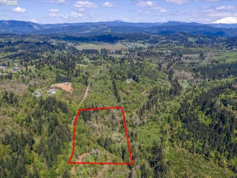 Listing photo 1 of 6