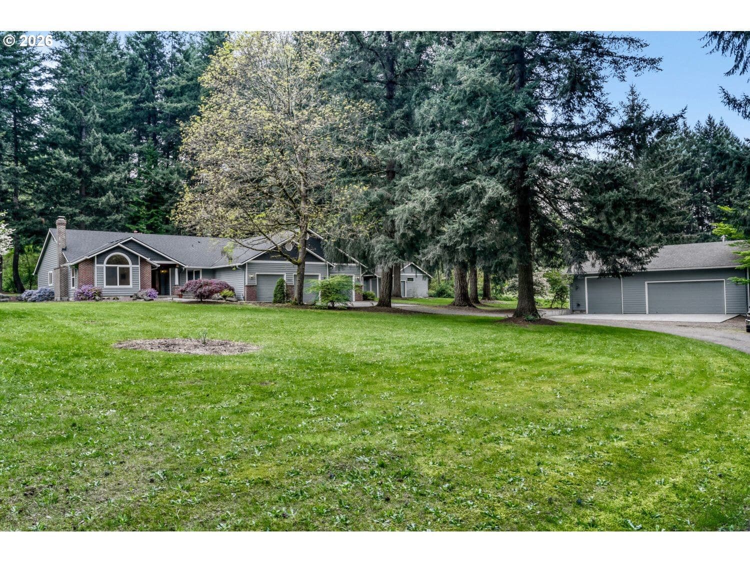 Listing photo 1 of 6