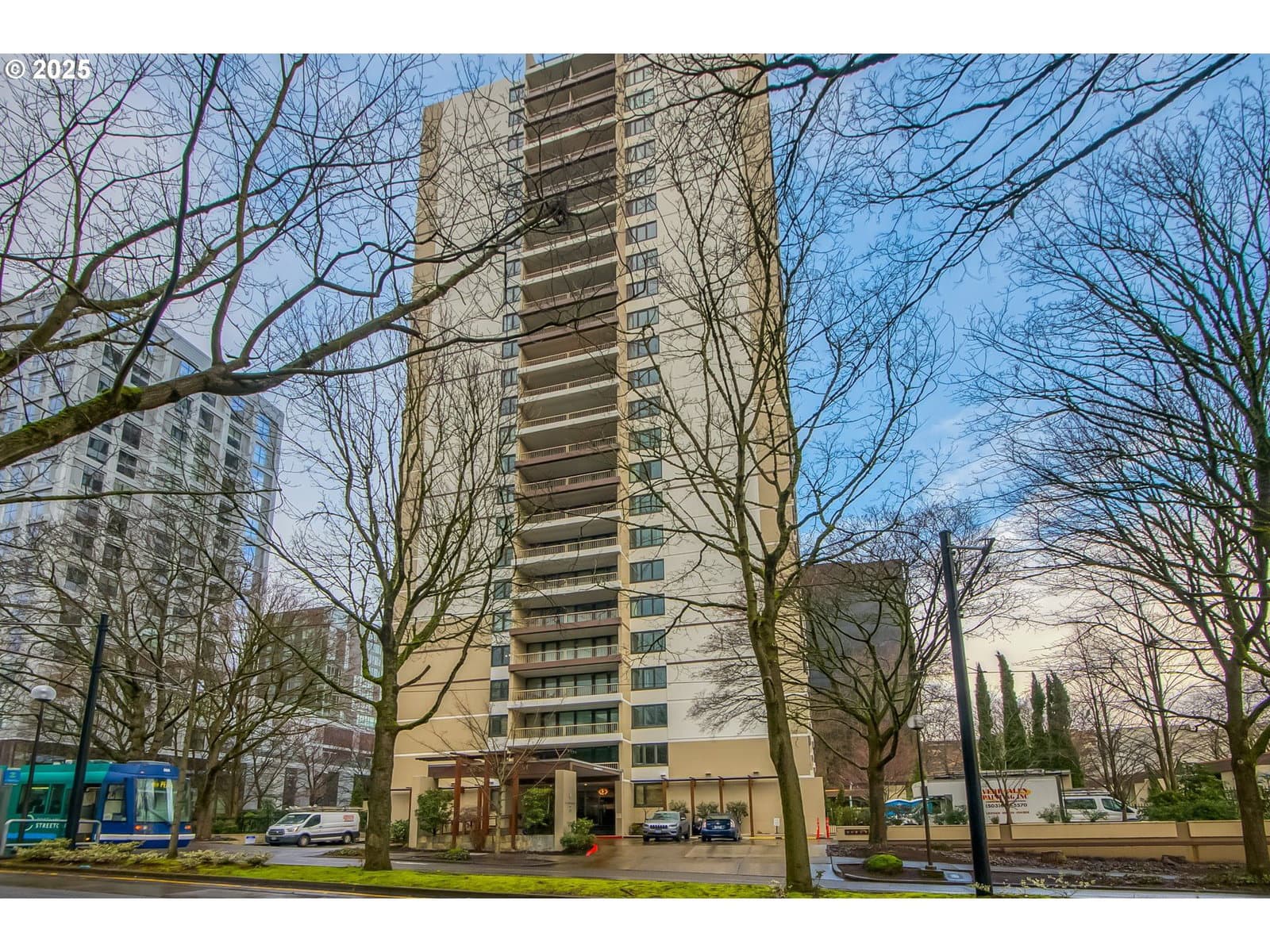 Listing photo 1 of 6