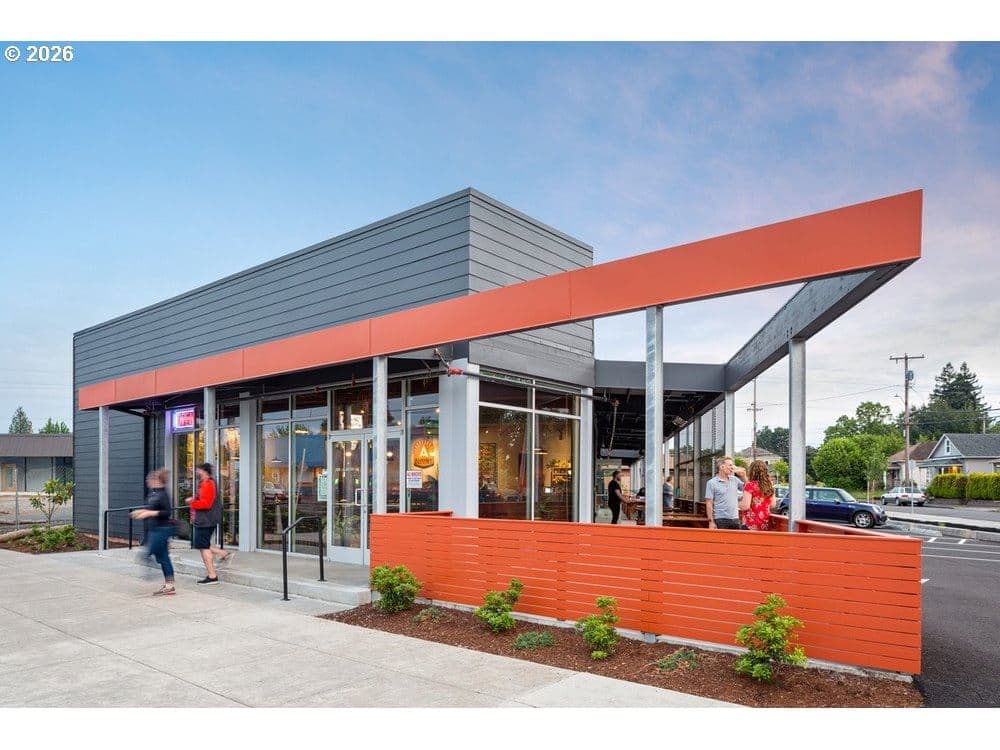 Listing photo 1 of 6