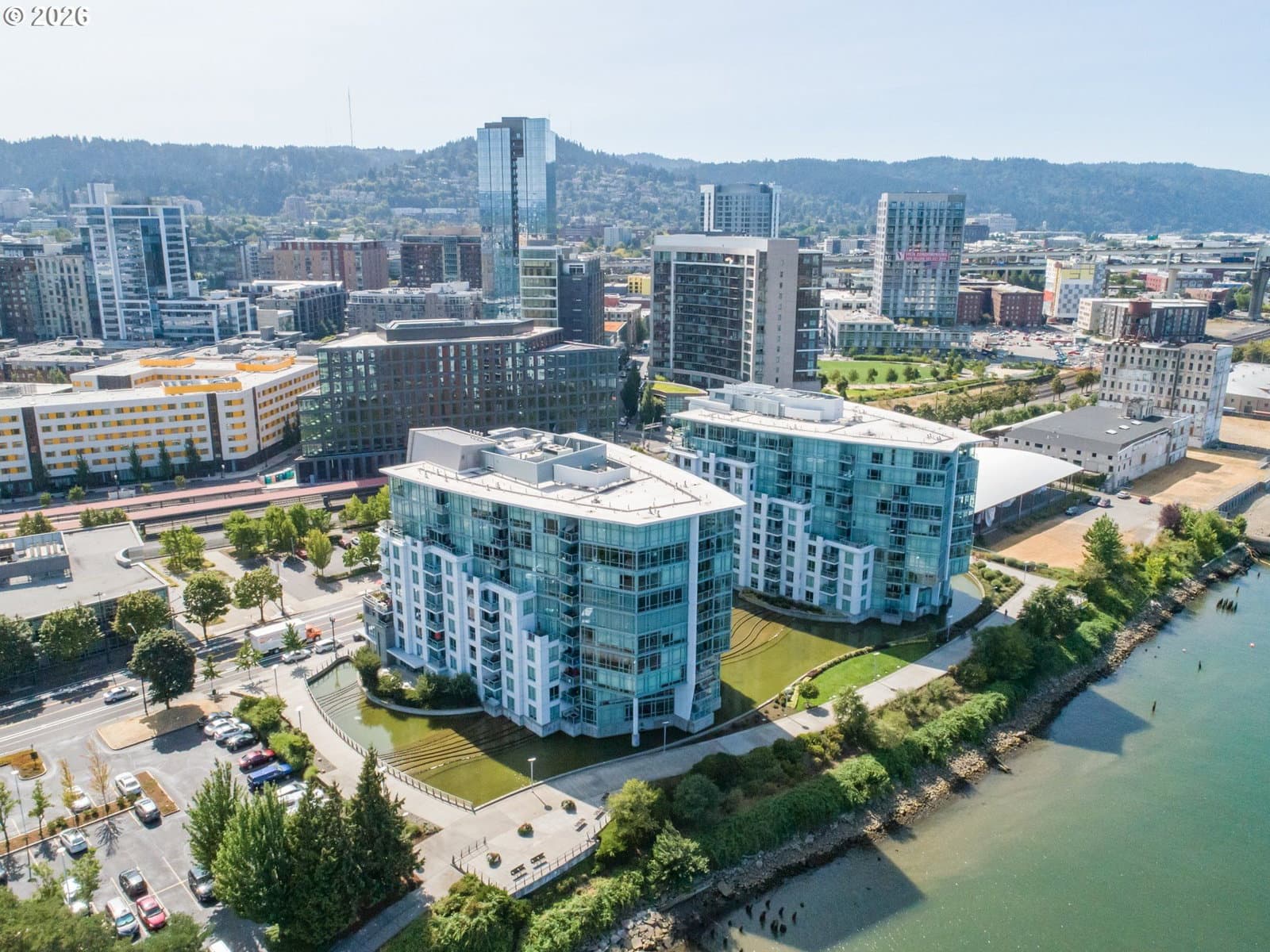 Listing photo 1 of 6