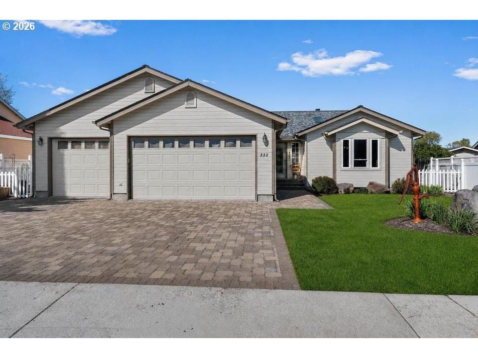 Listing photo 1 of 6