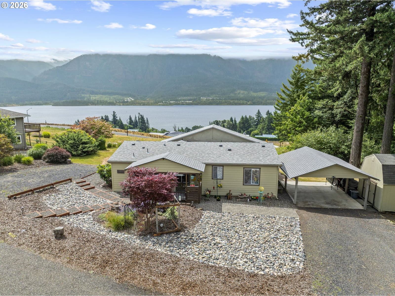 Listing photo 1 of 6