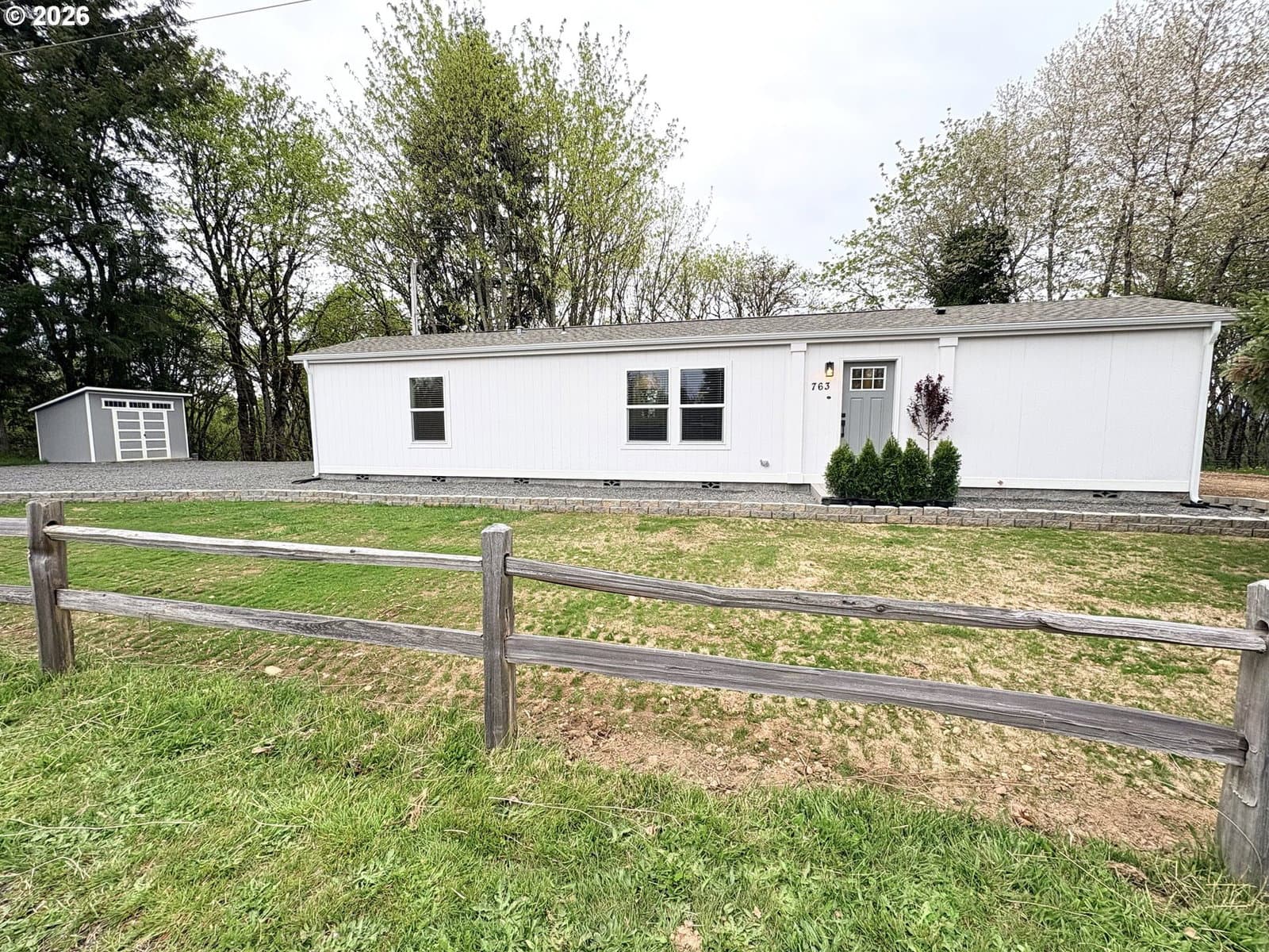 Listing photo 1 of 6