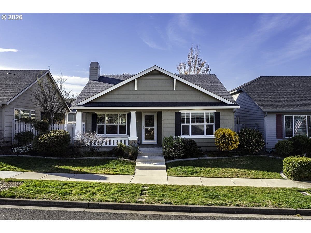 Listing photo 1 of 6