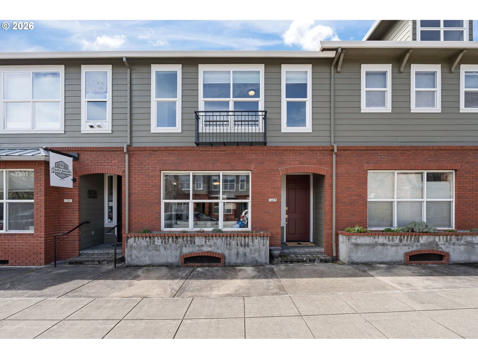 Listing photo 1 of 6