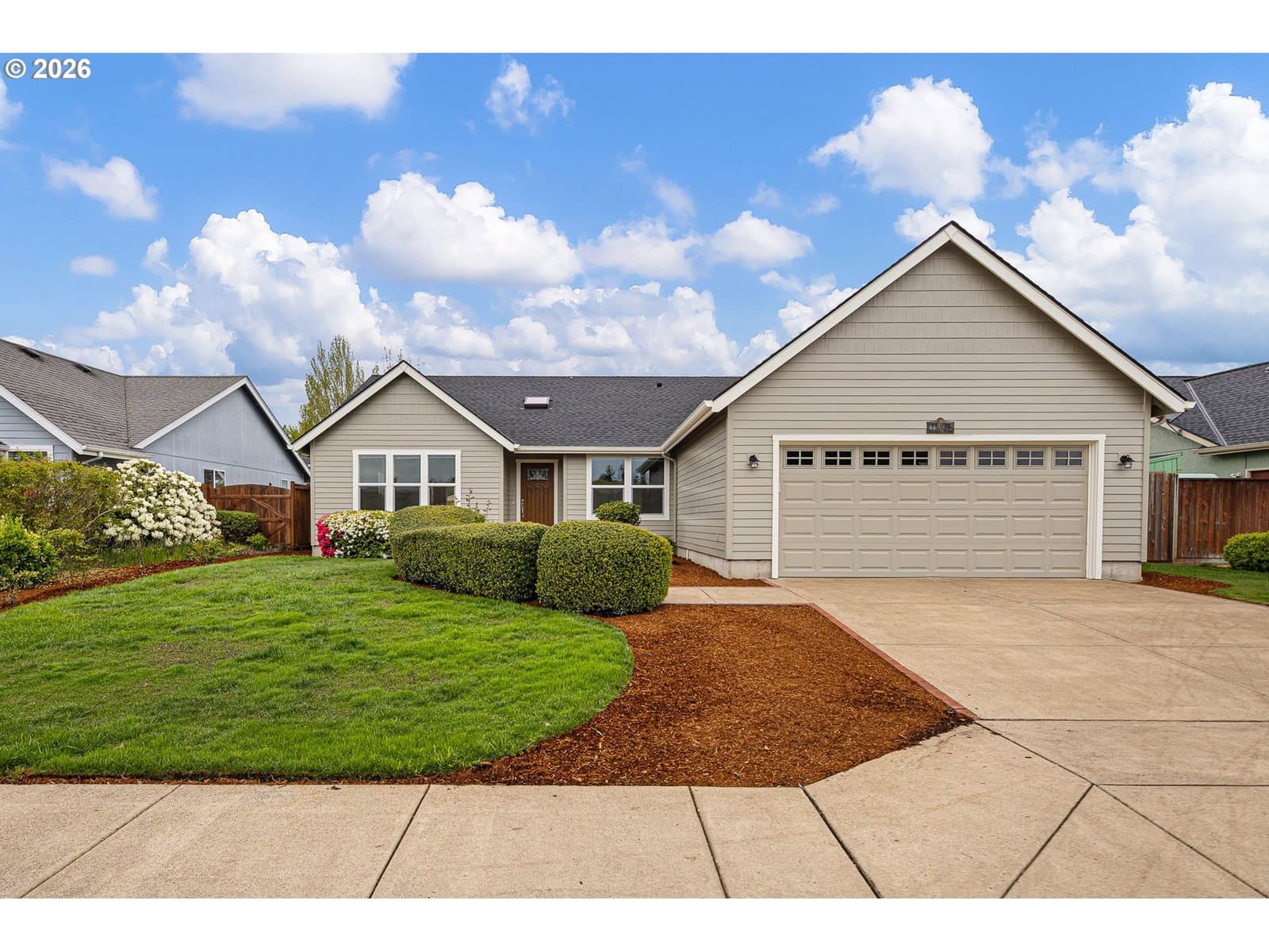 Listing photo 1 of 6