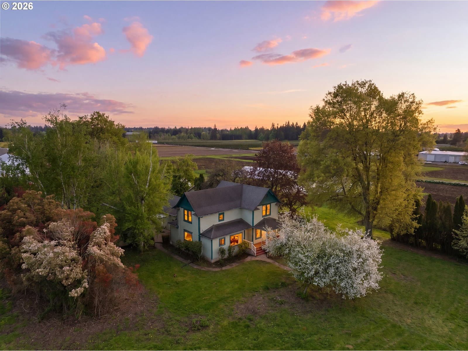 Listing photo 1 of 6