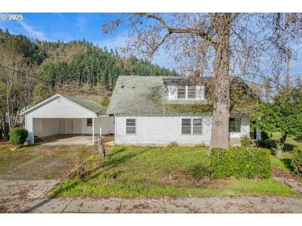 Listing photo 1 of 6