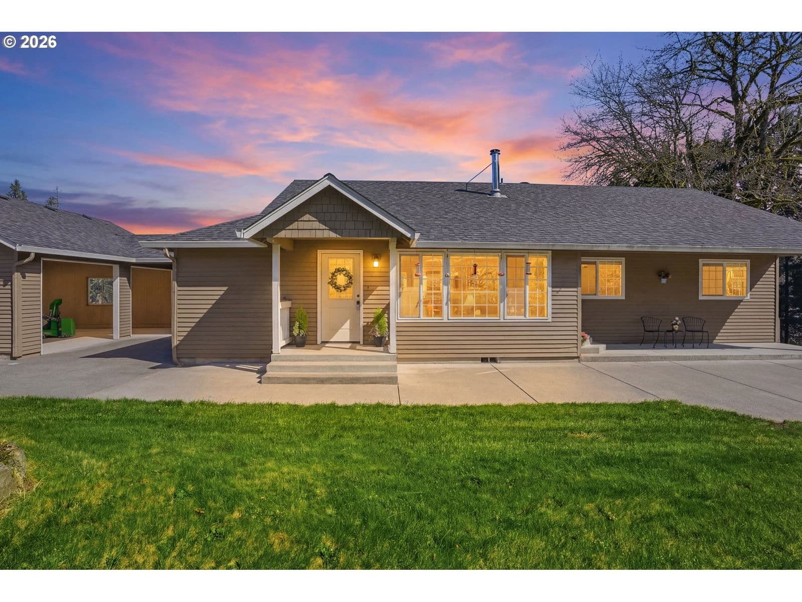 Listing photo 1 of 6