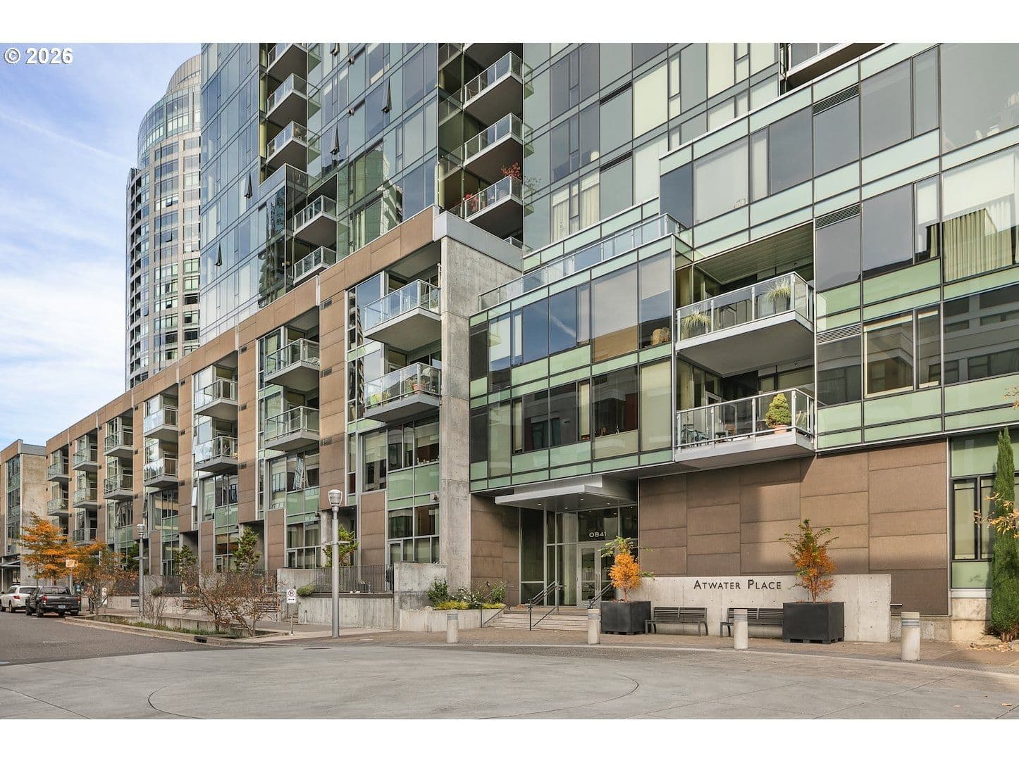 Listing photo 1 of 6