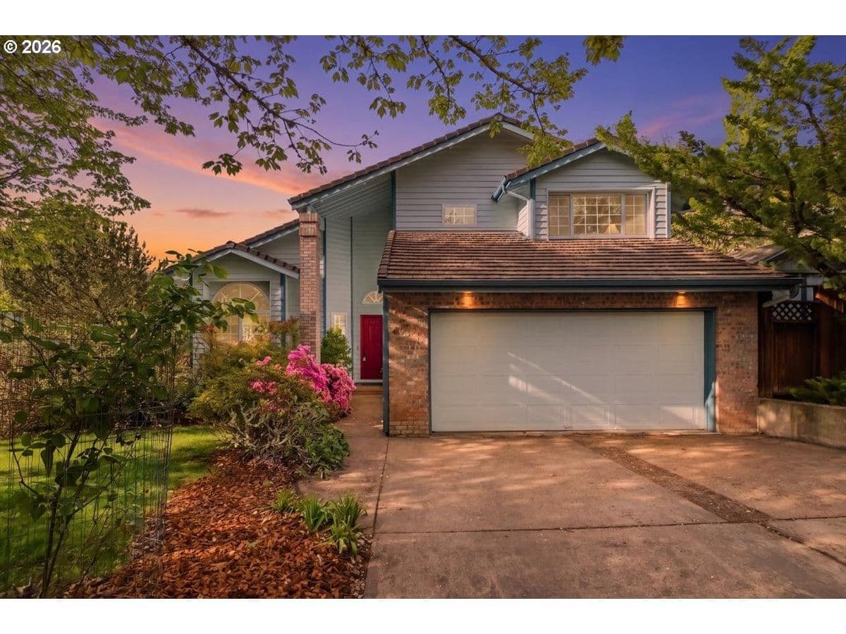 Listing photo 1 of 6