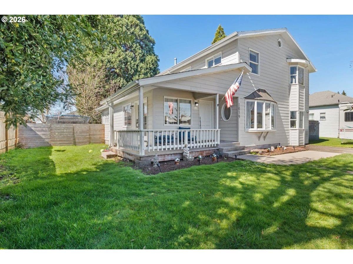 Listing photo 1 of 6