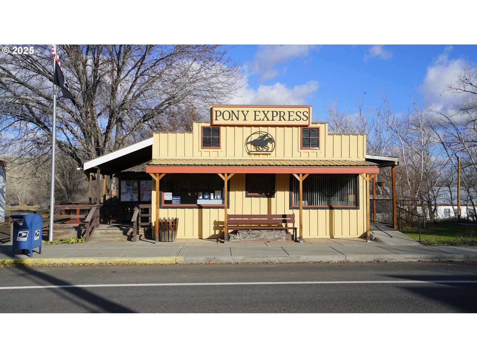 Listing photo 1 of 6