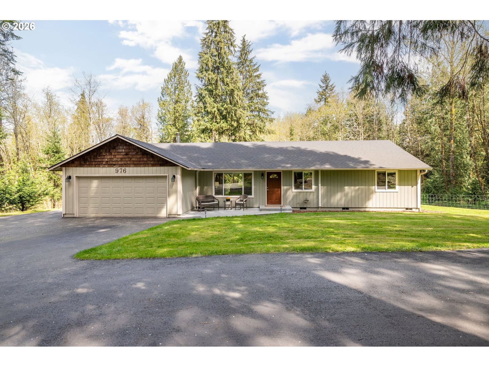 Listing photo 1 of 6