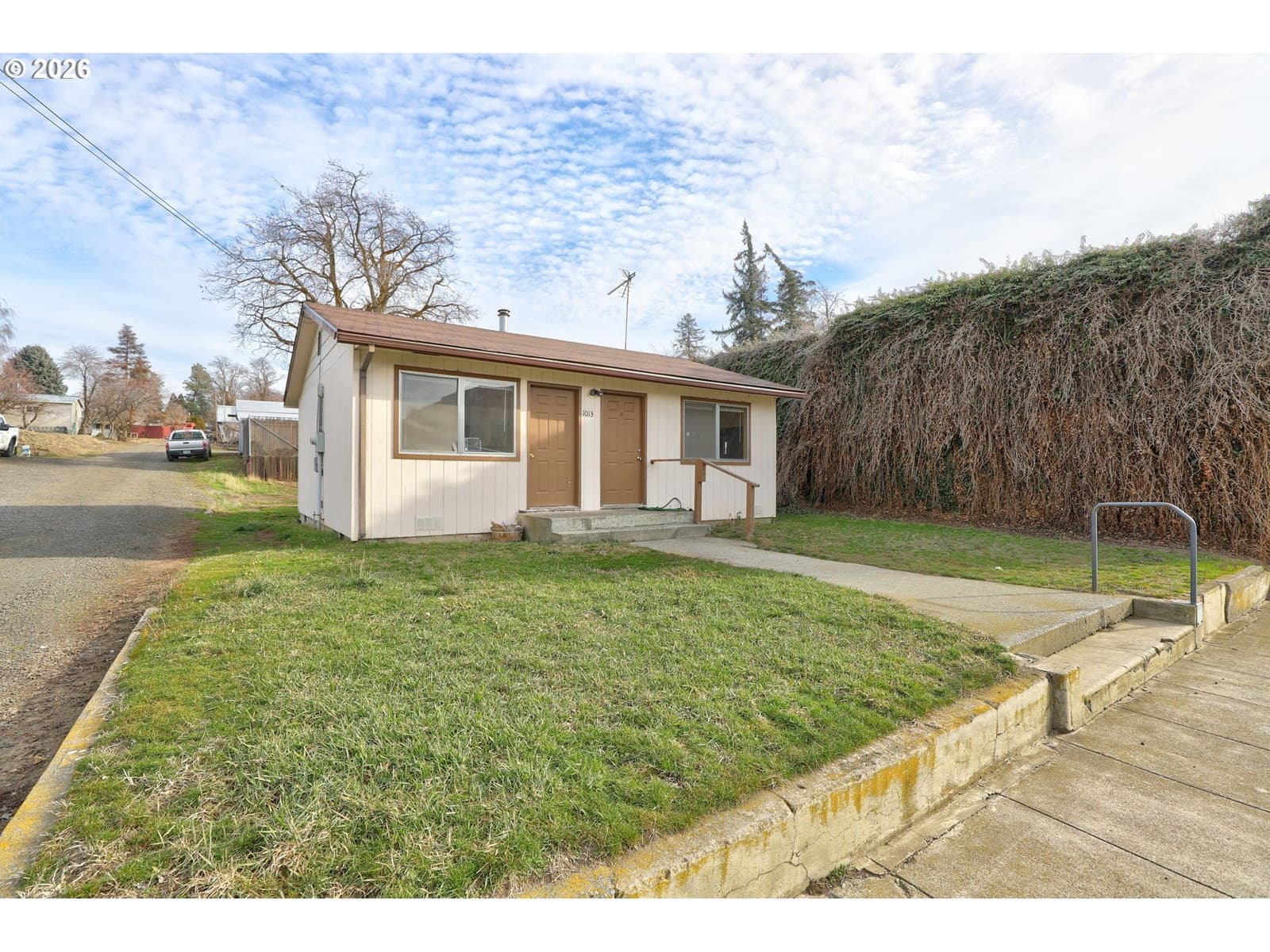 Listing photo 1 of 6