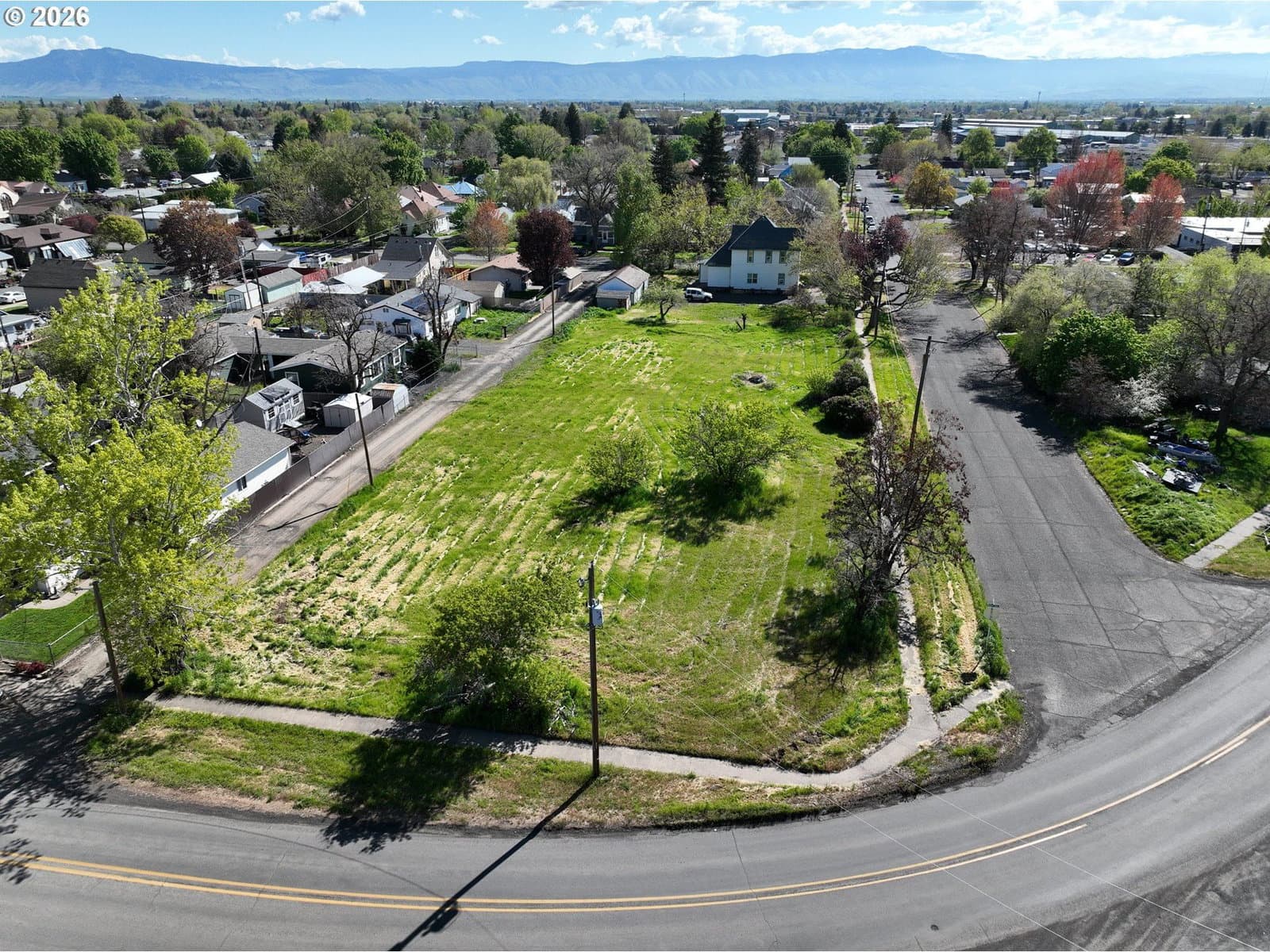 Listing photo 1 of 6