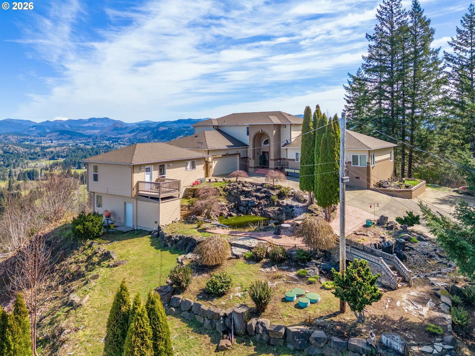 Listing photo 1 of 6