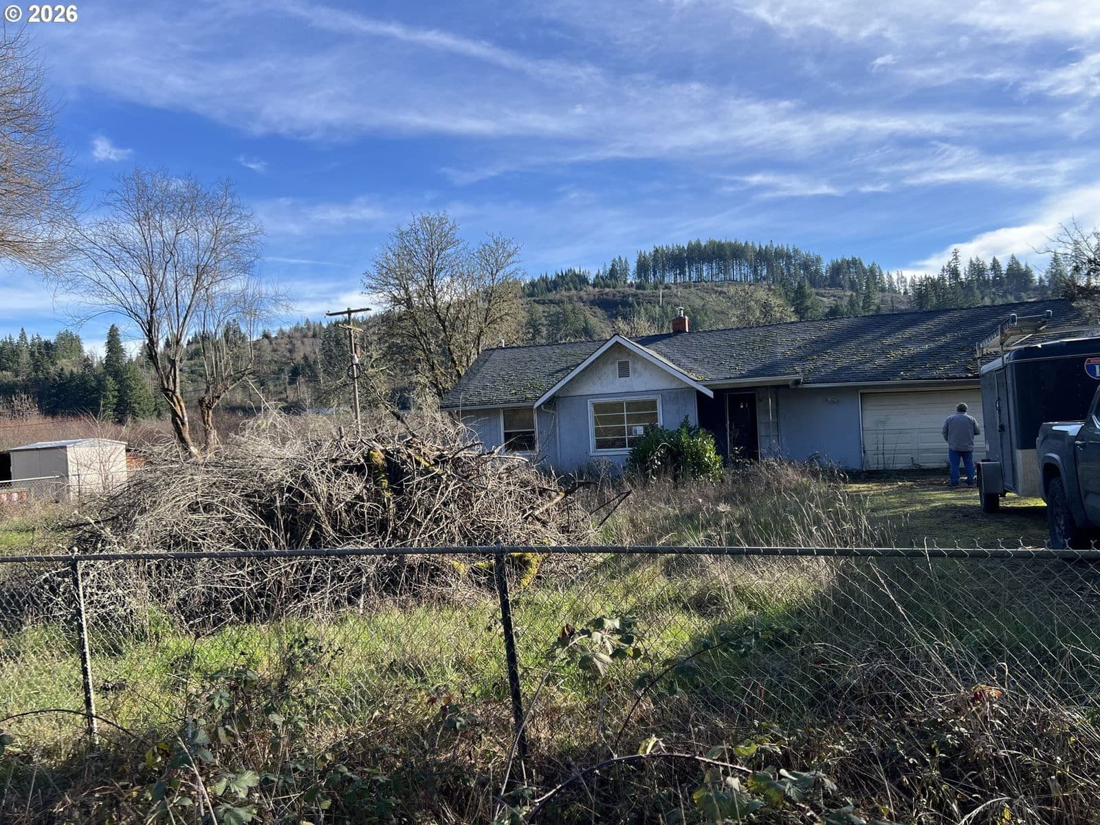 Listing photo 1 of 6