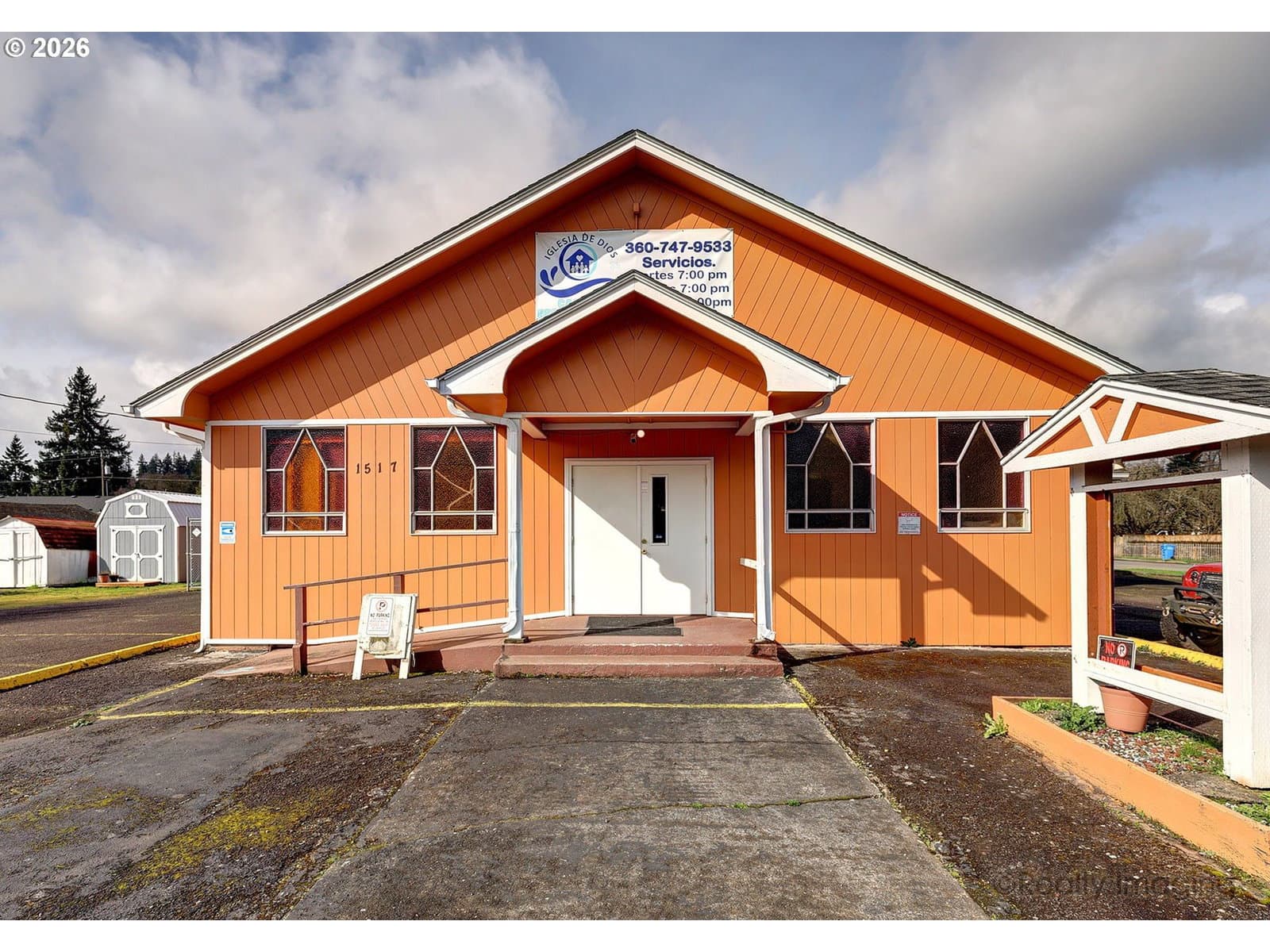 Listing photo 1 of 6