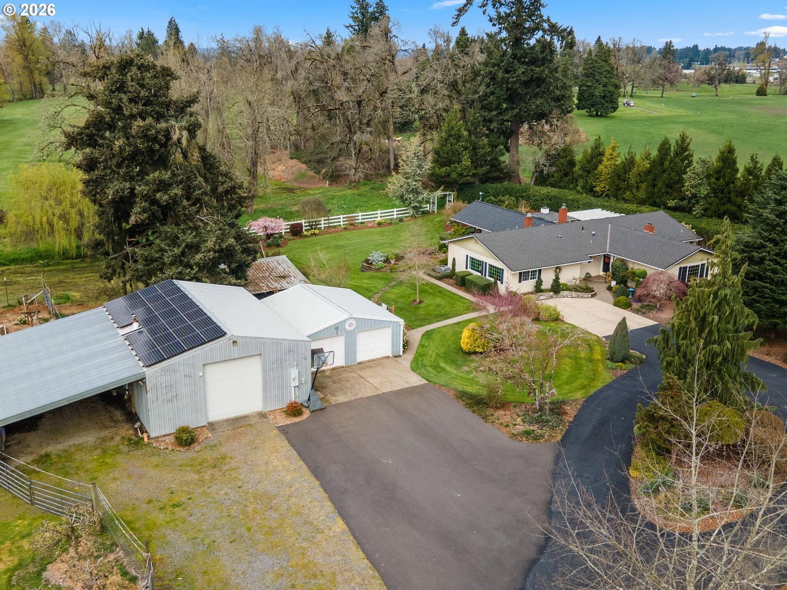 Listing photo 1 of 6