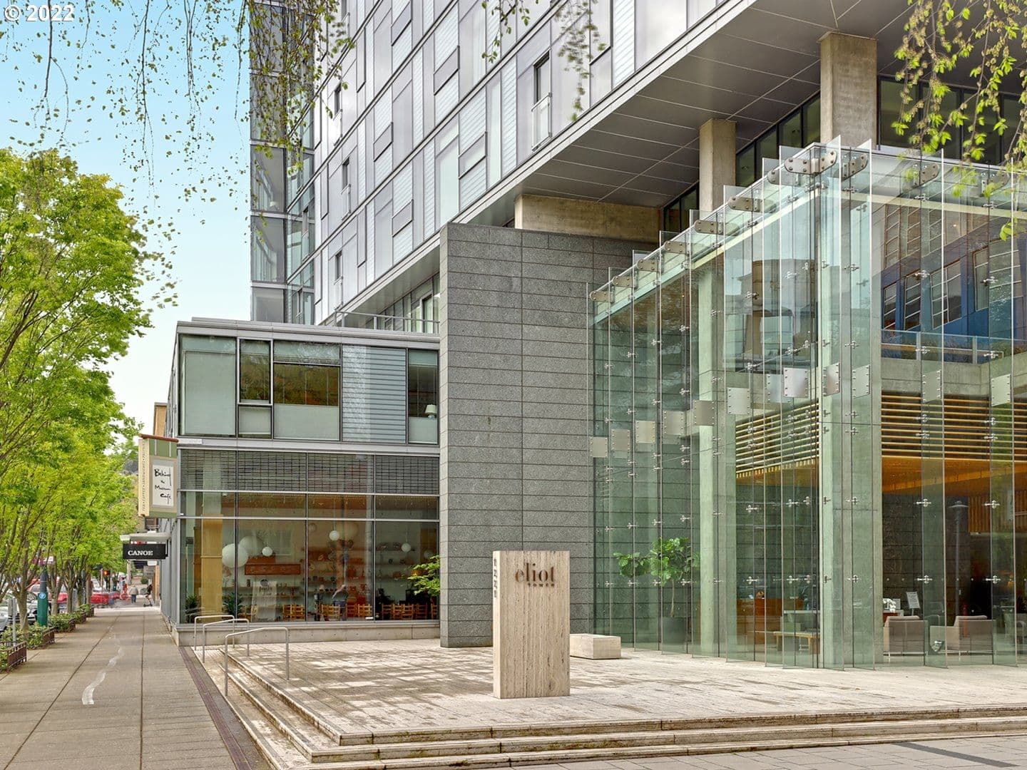 Listing photo 1 of 6