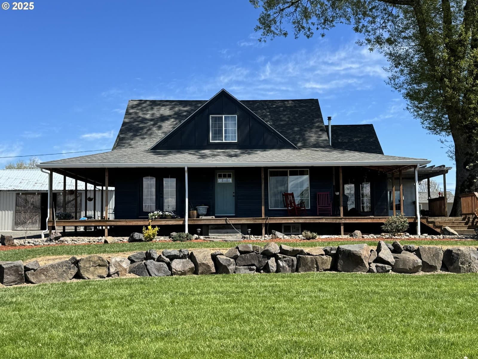 Listing photo 1 of 6