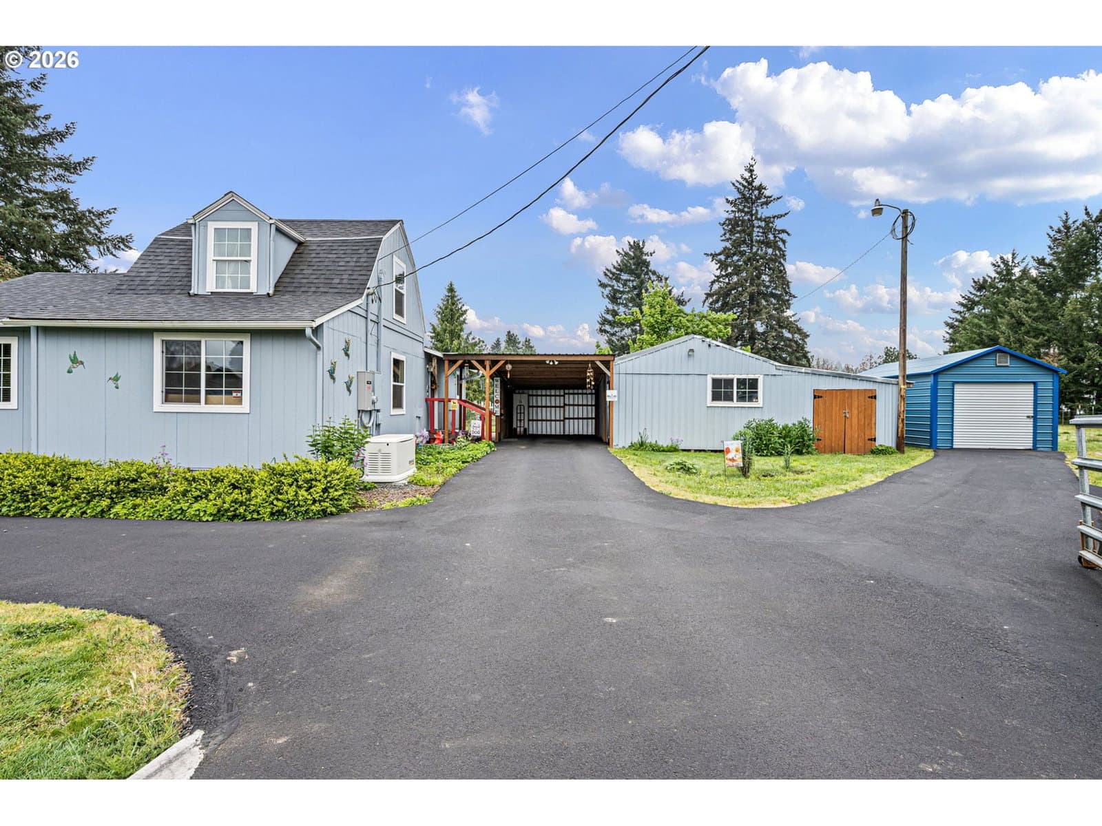 Listing photo 1 of 6