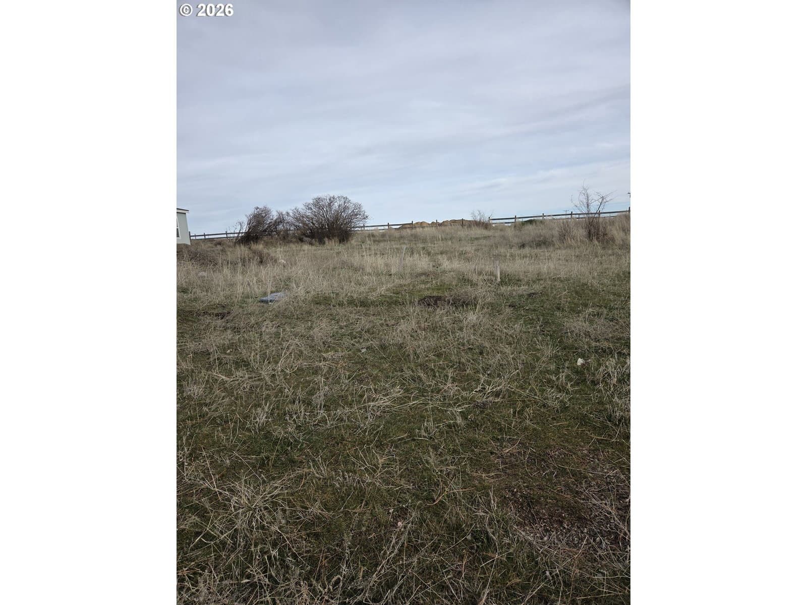 Listing photo 1 of 2