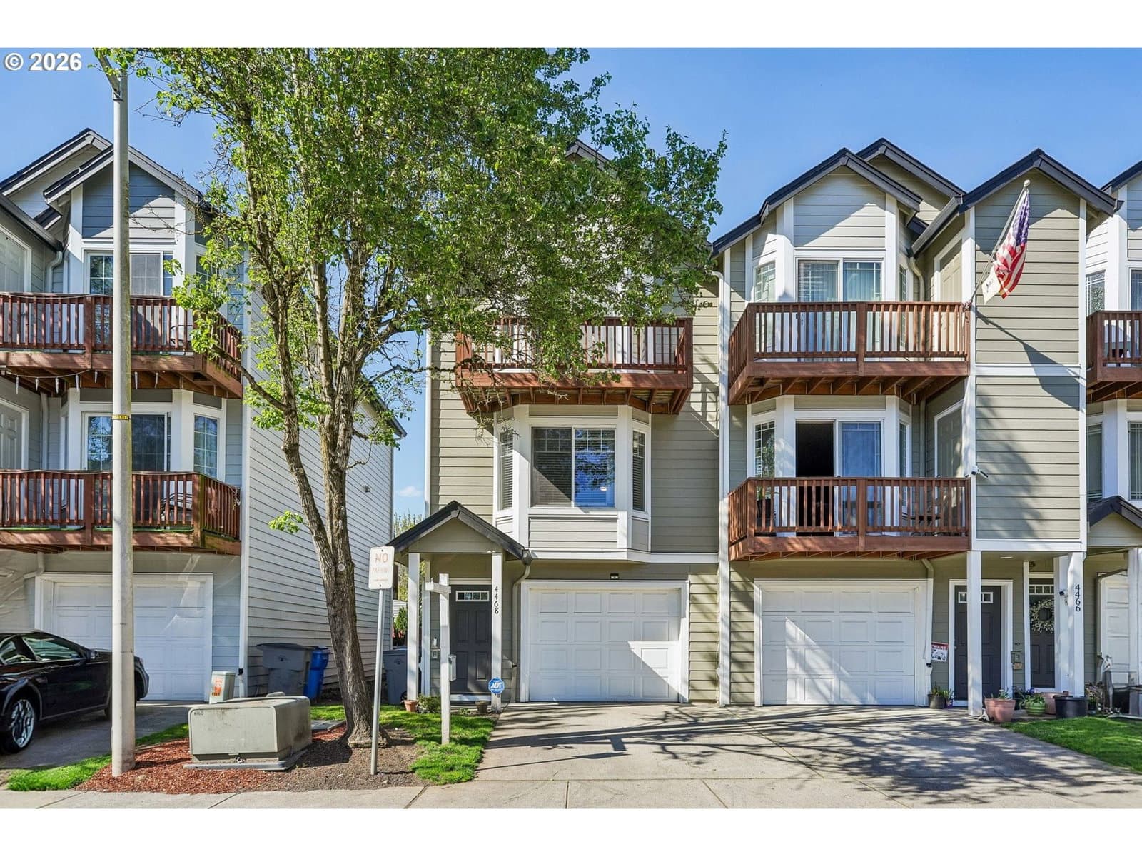 Listing photo 1 of 6