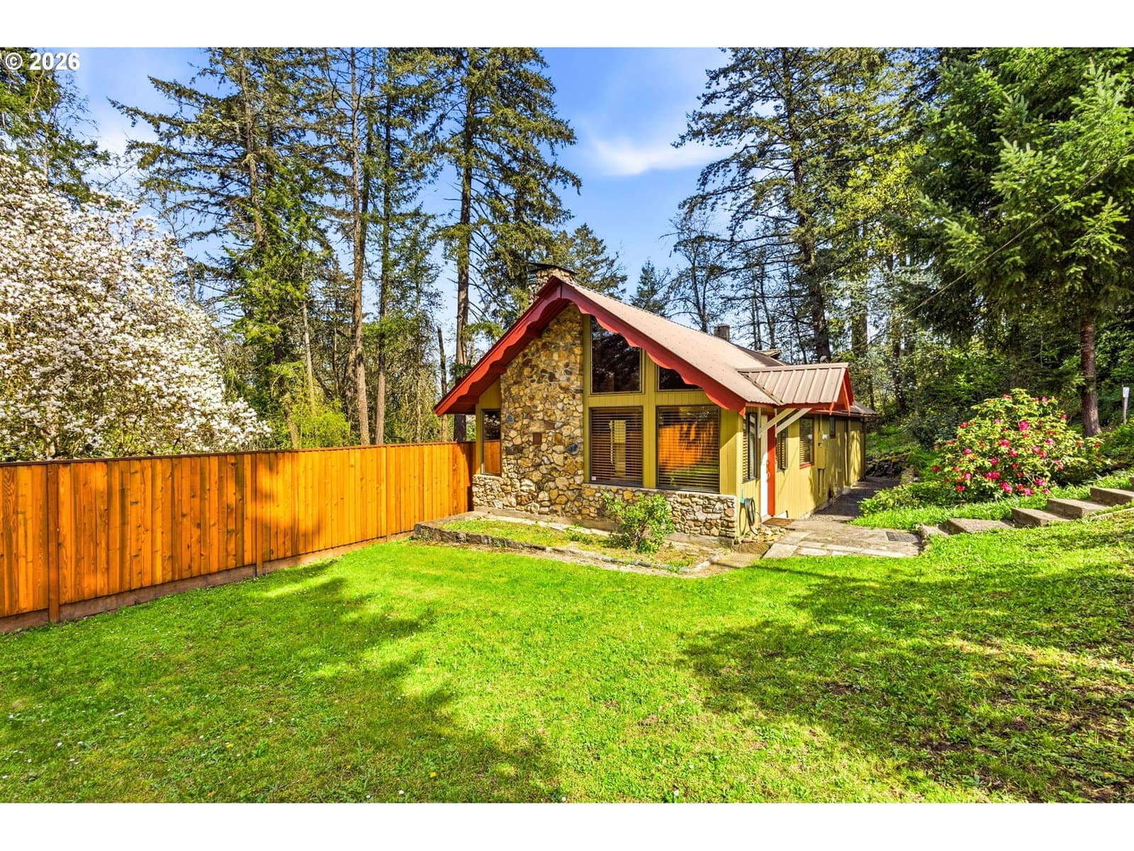 Listing photo 1 of 6