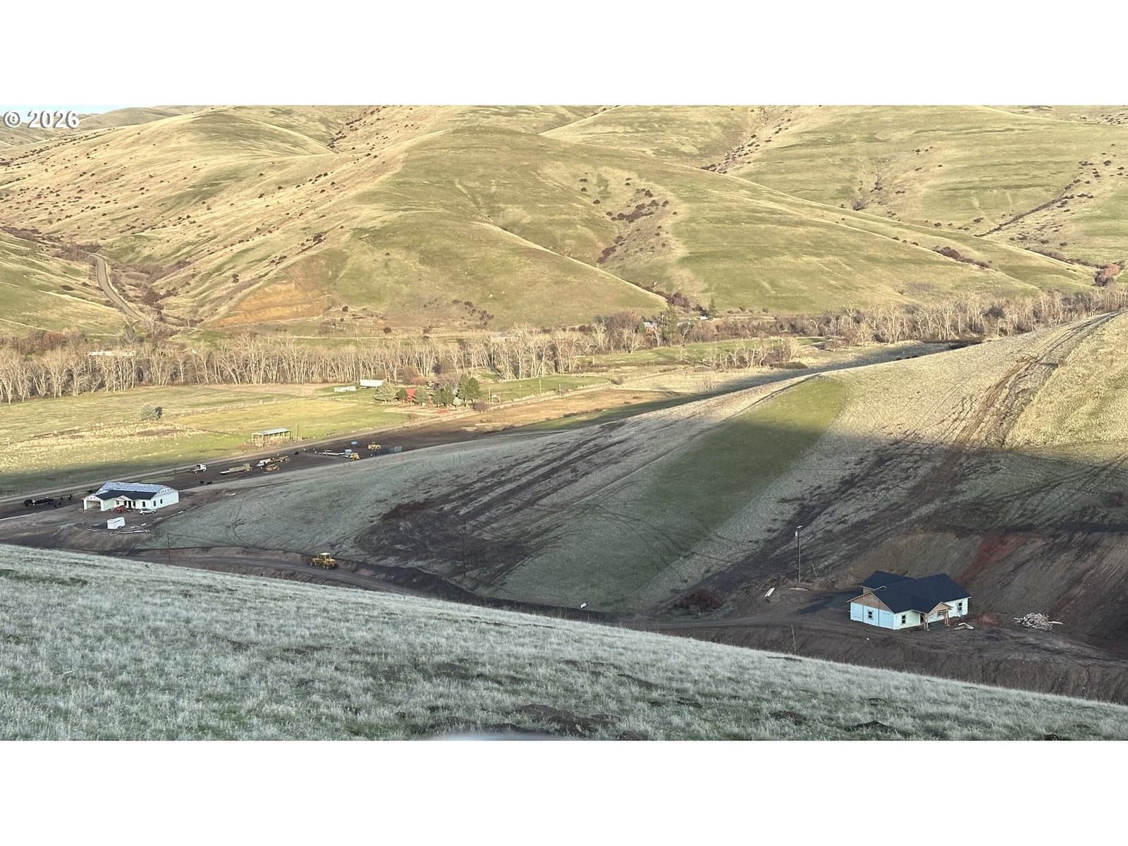 Listing photo 1 of 6