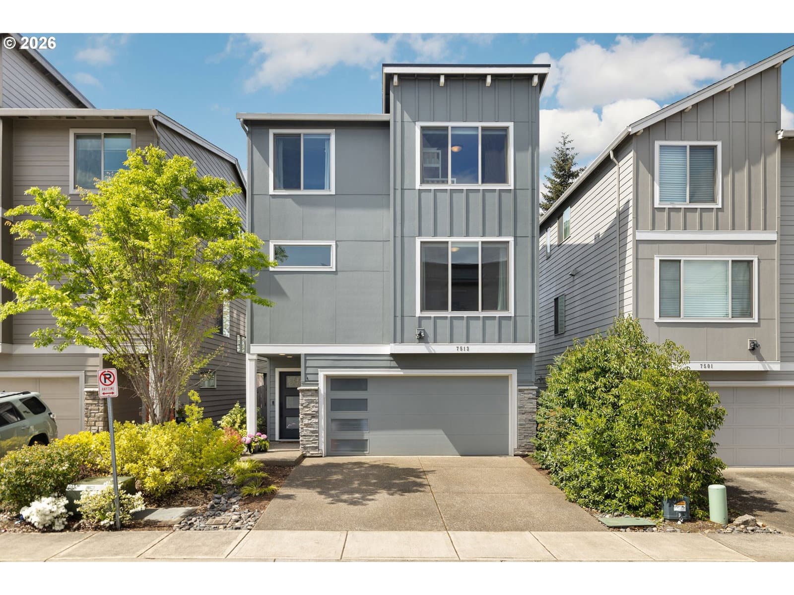 Listing photo 1 of 6