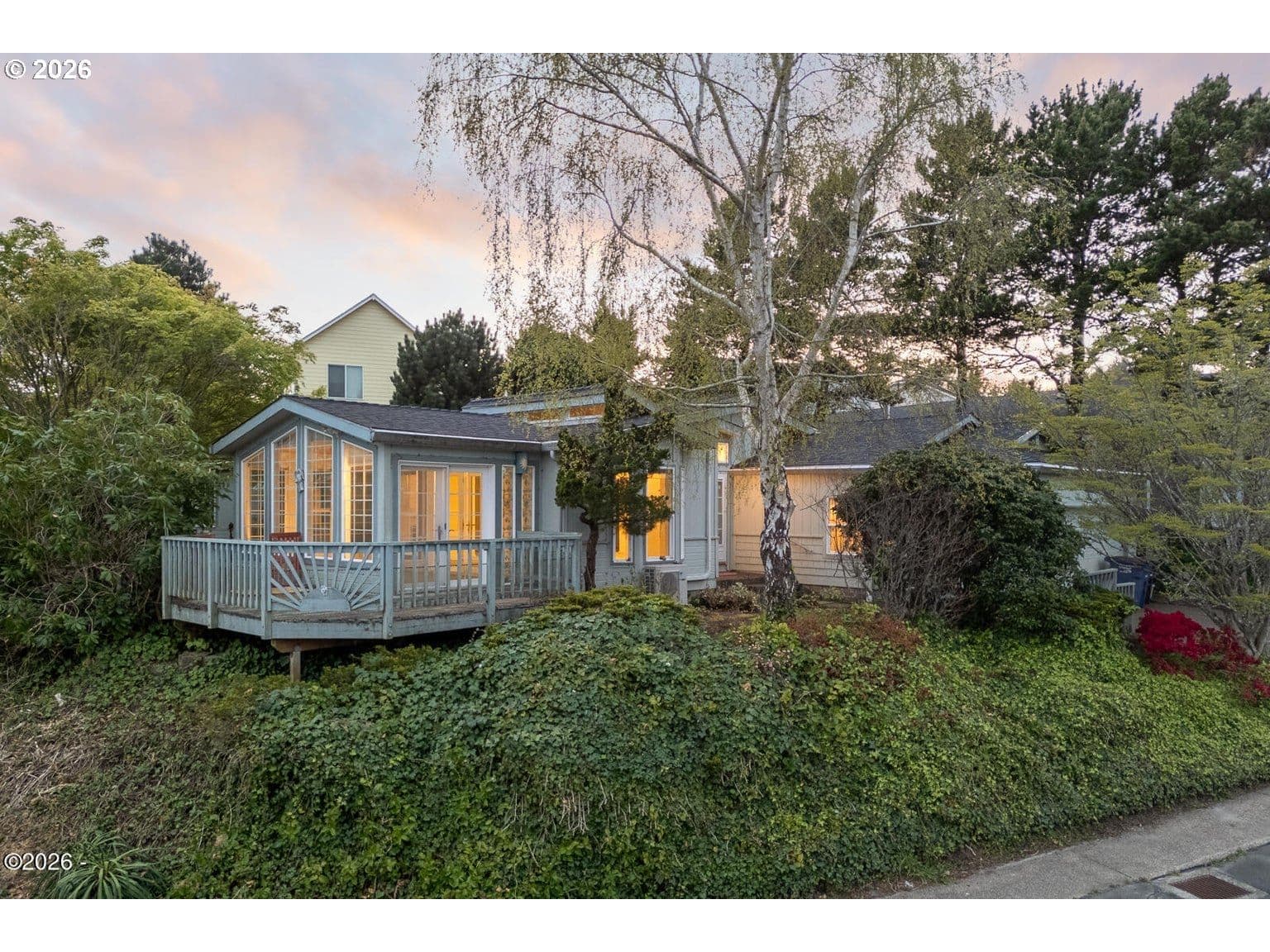 Listing photo 1 of 6