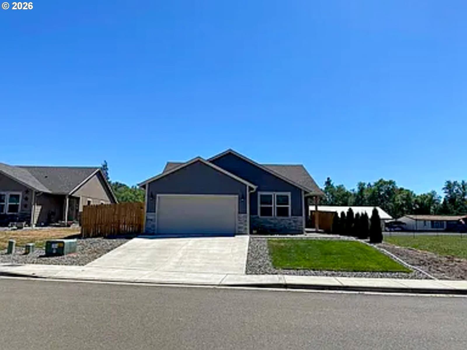 Listing photo 1 of 6