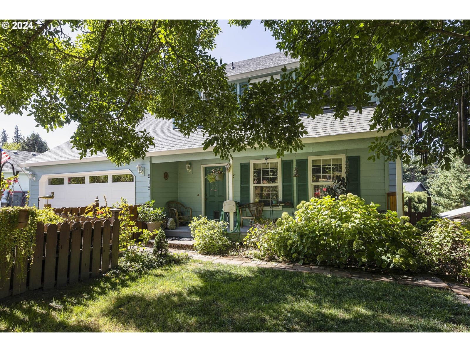 Listing photo 1 of 6