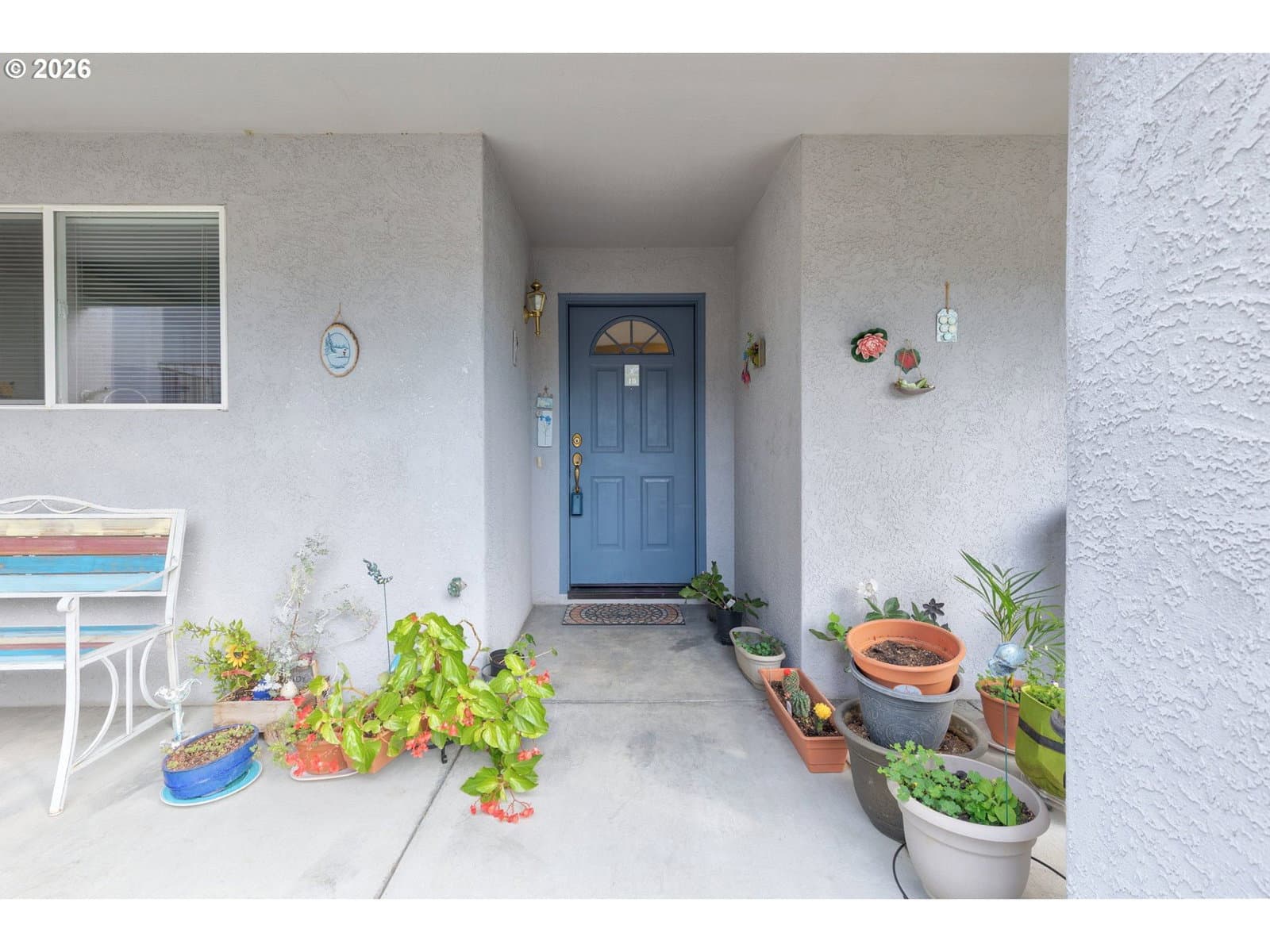 Listing photo 1 of 6