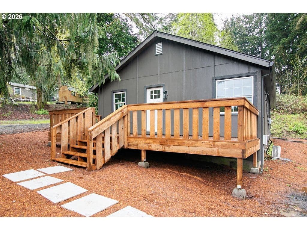 Listing photo 1 of 6