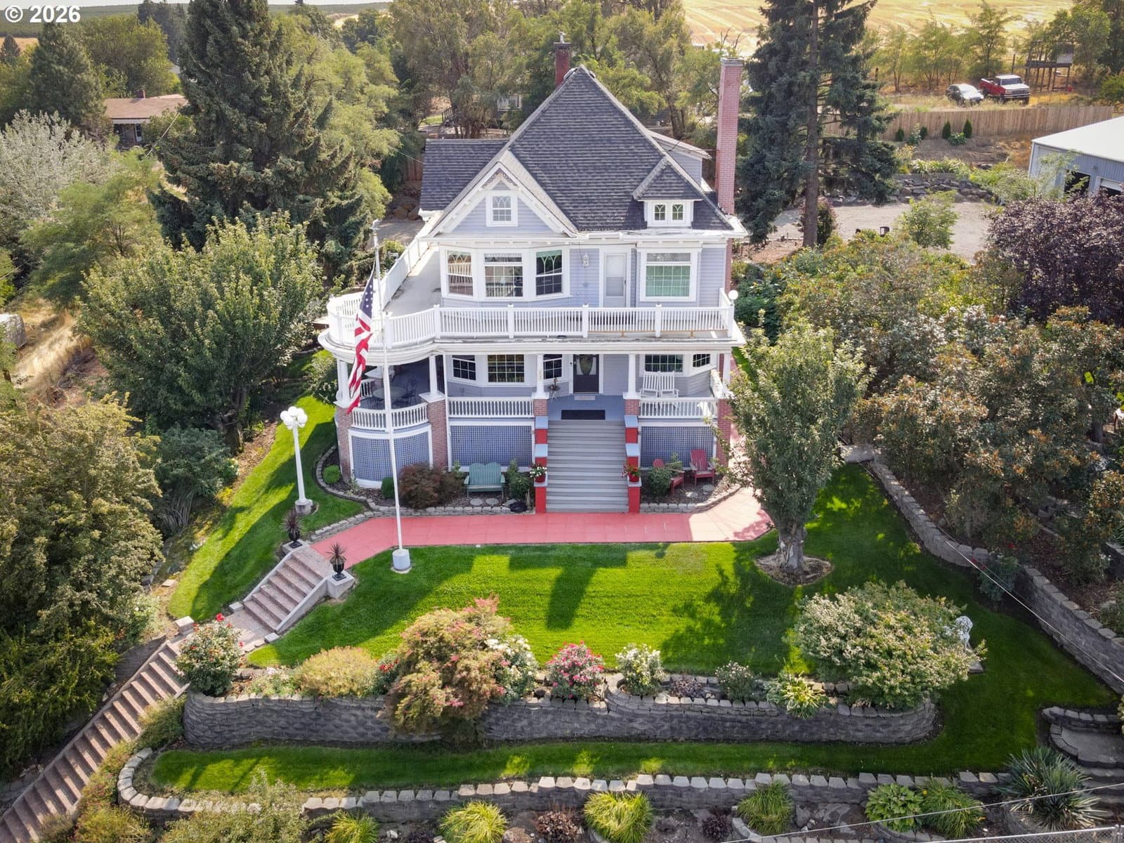 Listing photo 1 of 6