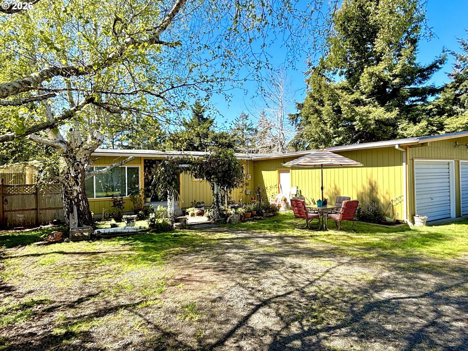 Listing photo 1 of 6