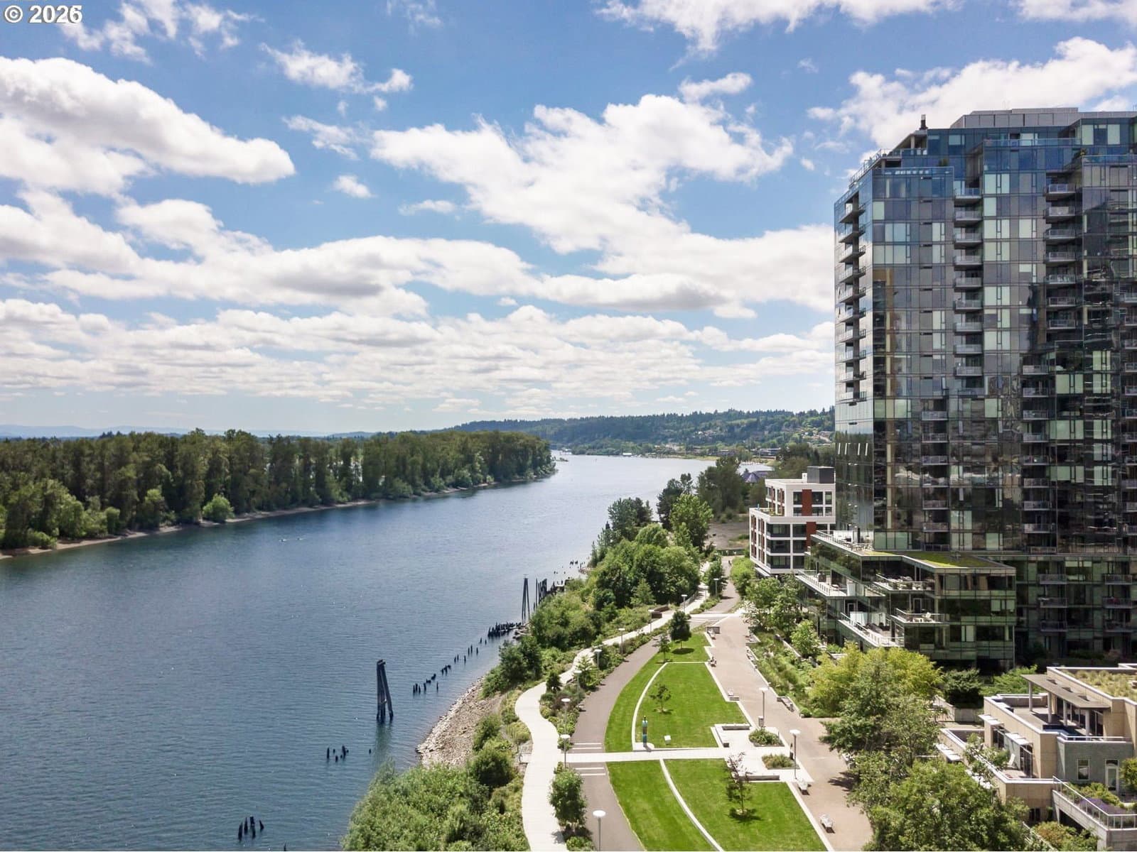 Listing photo 1 of 6