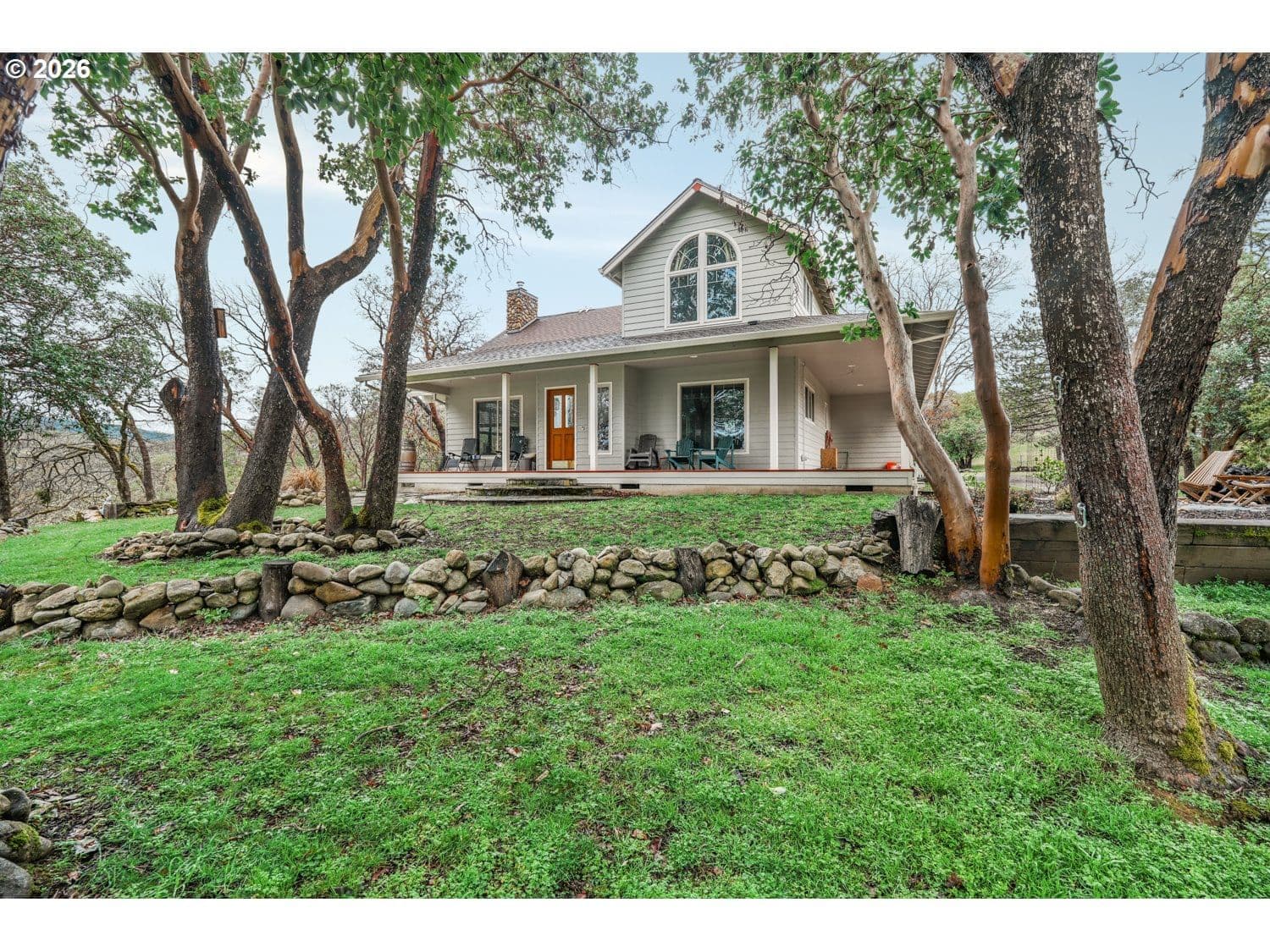 Listing photo 1 of 6