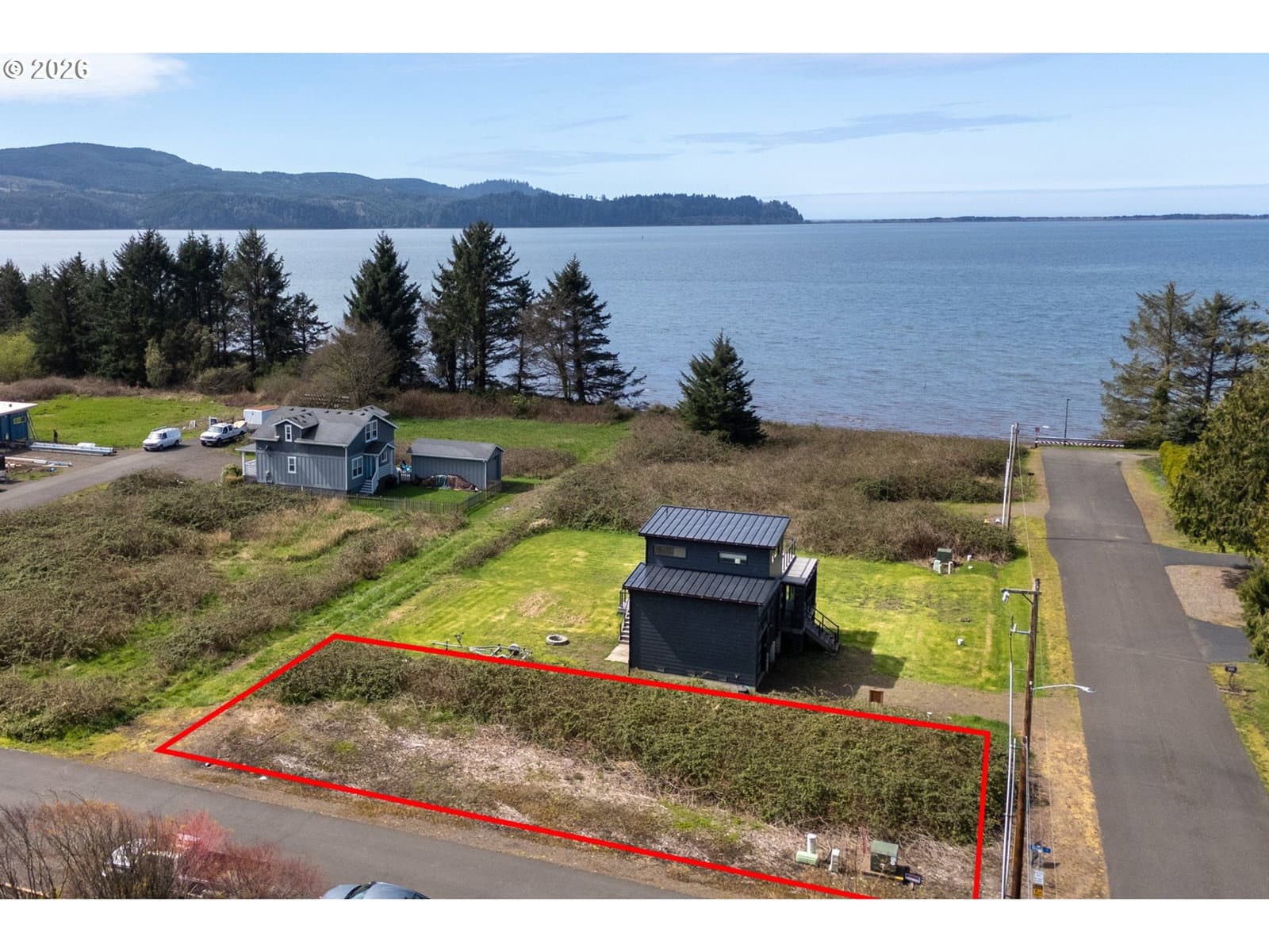 Listing photo 1 of 6